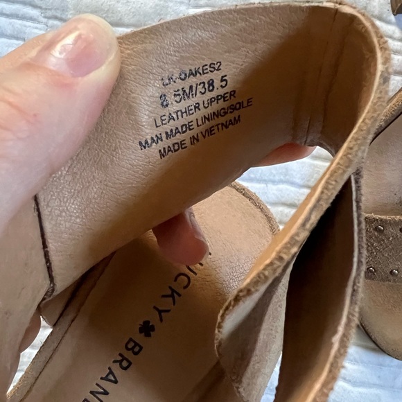 Lucky Brand suede block heels - Picture 8 of 11